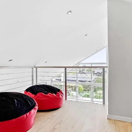 3 Bedroom Lovely In * Hejls