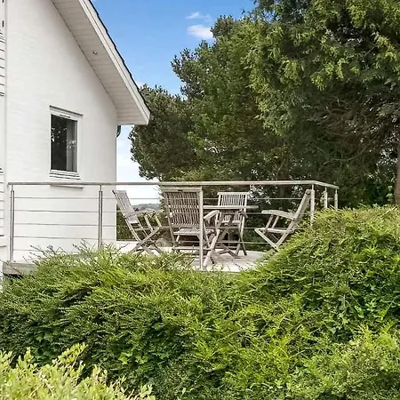 3 Bedroom Lovely In Ferienhaus